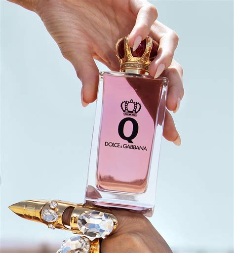 queen dolce gabbana perfume notes.